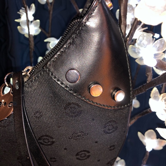 Giorgio G Crescent Moon Shoulder Bag **NWOT** HARD TO FIND, RARE - Picture 10 of 14